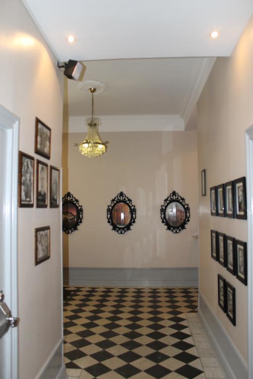 Hostel Colonial *